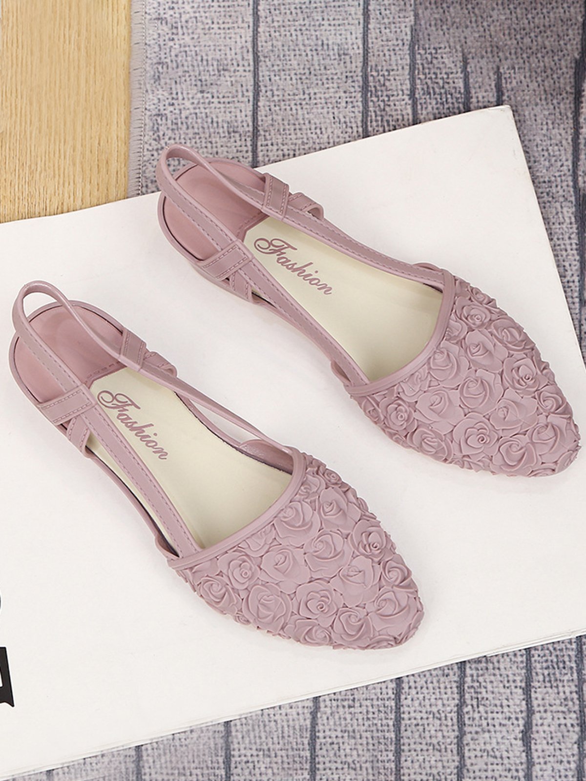 Urban Comfort Fashion Wedge Floral Embossed Single Shoe