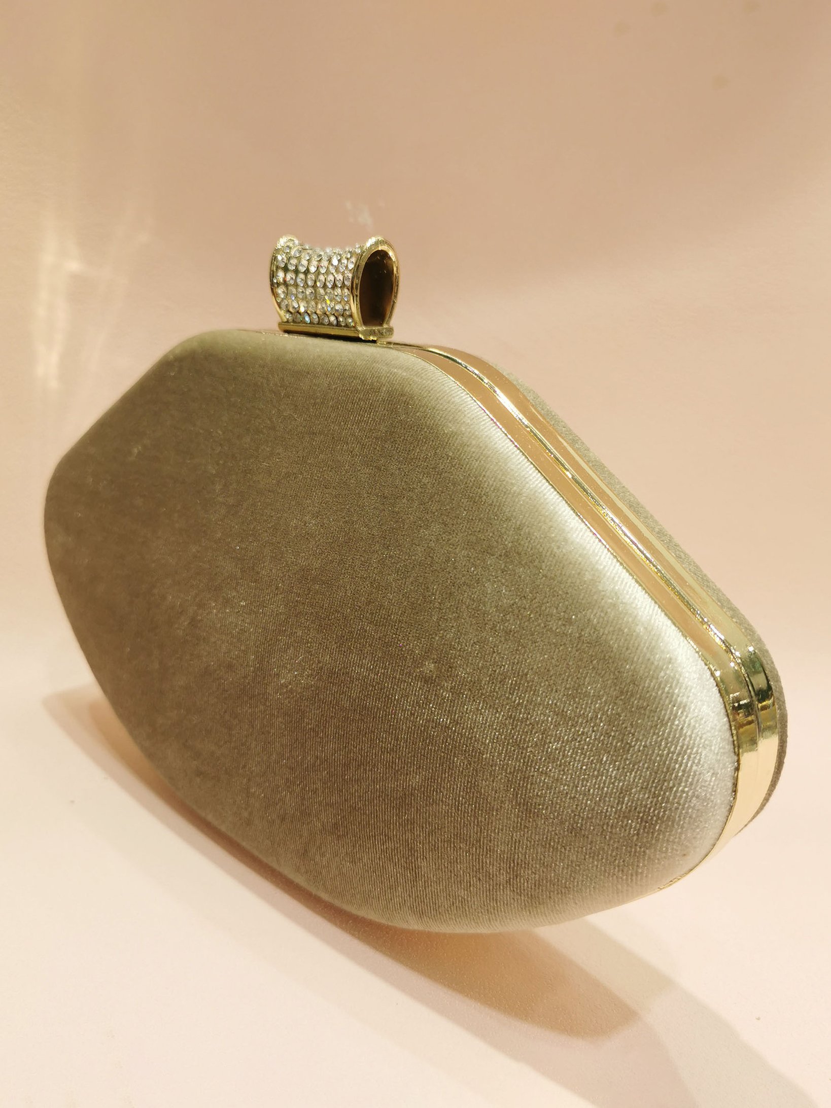 Elegant Lip Shape Velvet Ladies Clutch Party Banquet
