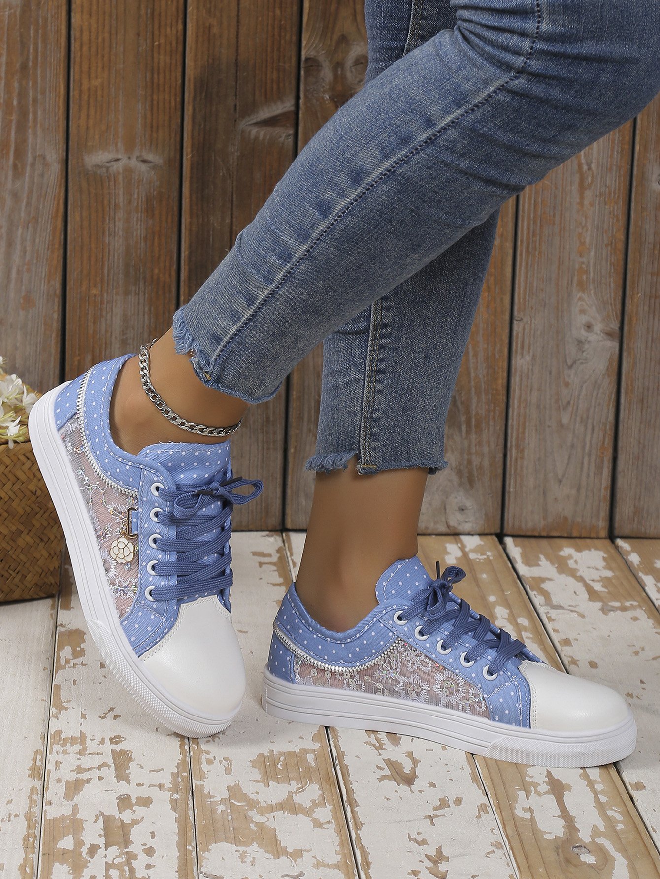 Denim Blue Lace Stitching Personalized Canvas Shoes