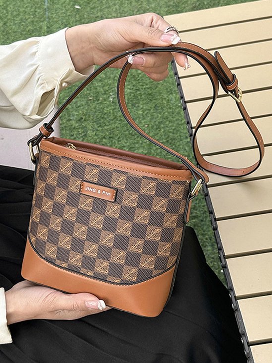 Retro Classic Presbyopia Pattern Leather Stitching Commuter Crossbody Bag