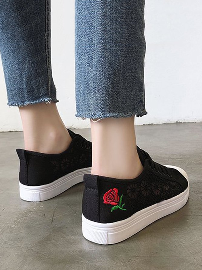 Breathable Mesh Rose Embroidery Lace-Up Canvas Shoes
